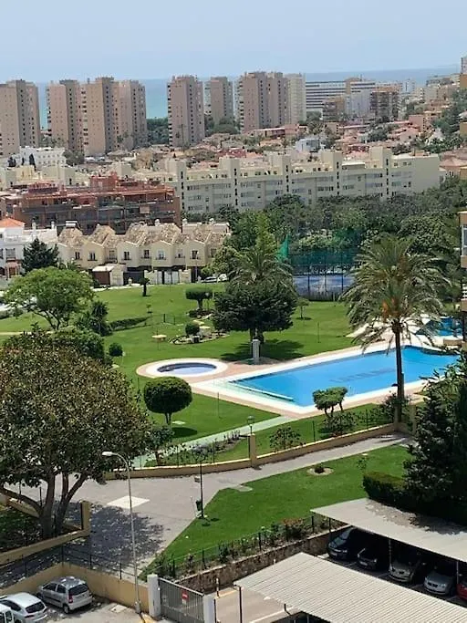 Alterhome Luminoso Estudio Con Piscina Y Maravillosas Vistas 토레몰리노스 아파트